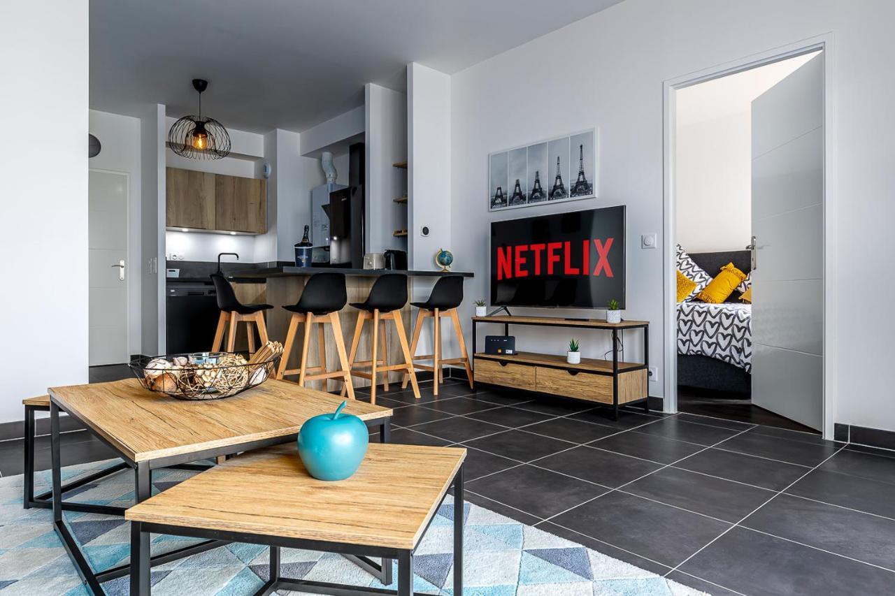 King Size Bed - Free Private Parking - Garden & Terrace - 14Min From Disneyland Ферьер-ен-Бри Экстерьер фото