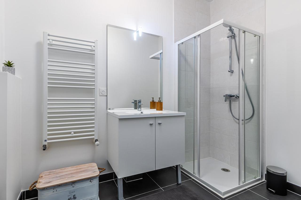 King Size Bed - Free Private Parking - Garden & Terrace - 14Min From Disneyland Ферьер-ен-Бри Экстерьер фото